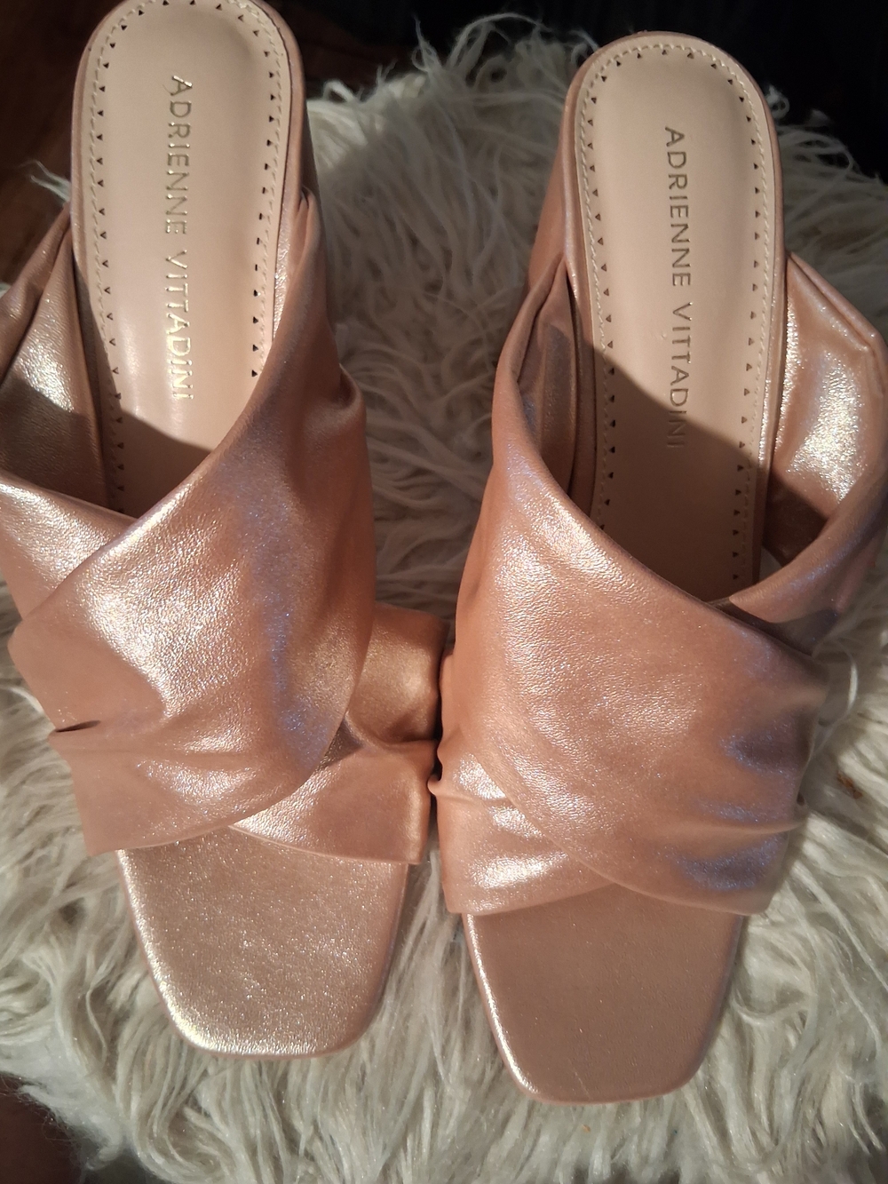 Adrienne Vittadini Women's Metallic Rose Gold Slide Sandals